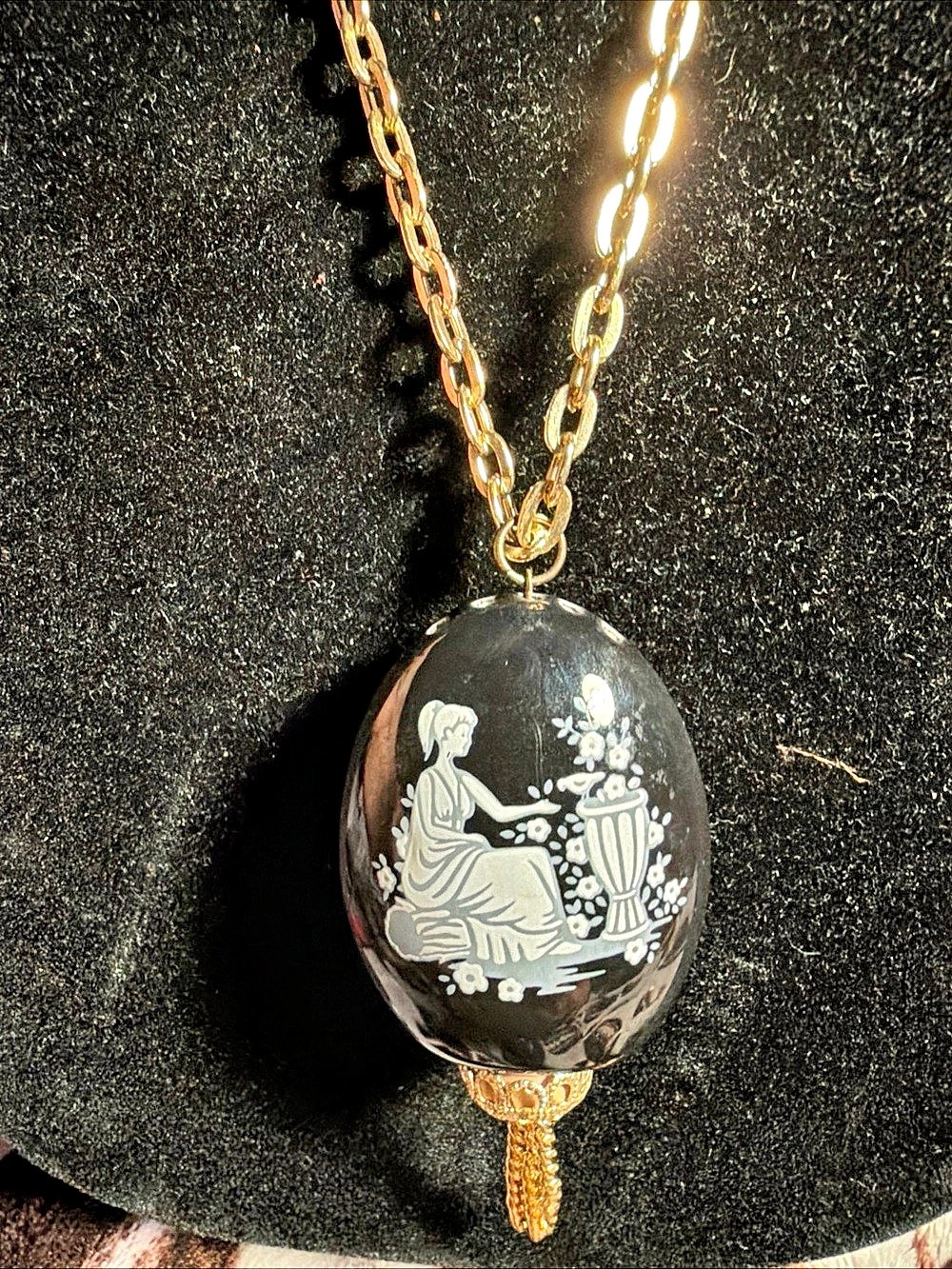 Lord Nelson Vtg Ceramic Pomander Scent Bottle Black & Gold Pendant Necklace